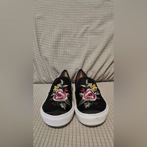 Dirty Laundry Black and Red Sneakers Casual Canvas